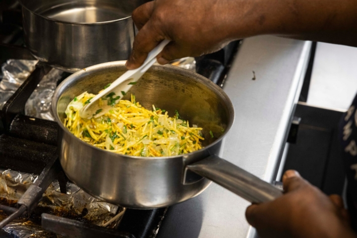 O bacalhau à Brás tem cremosidade e crocância nas doses certas