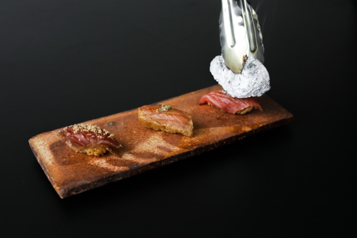 O momento dos nirigis é um dos pontos altos dos menus do Midori (foto: Midori)