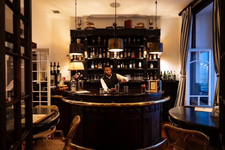 Os bares e terraço deste hotel são uma excelente paragem para cocktails 