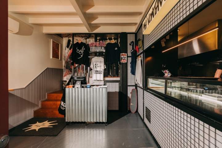 Além de restaurante, o Má Vontade é um loja de street wear e ponto cultural no centro histórico da cidade