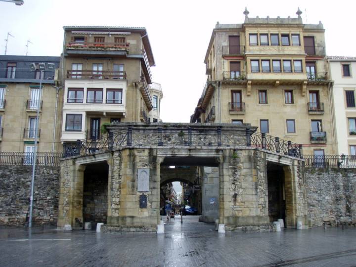 Entrada al Casco Viejo de Donostia - San Sebastián. Foto: Daniel Lobo. Flickr.