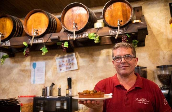 Vermús y bebidas de barril para acompañar un buen tapeo.