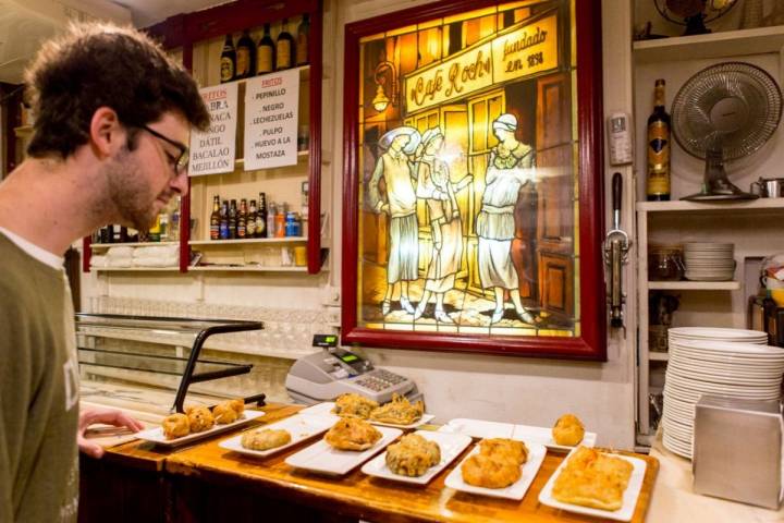 Llegar al 'Café Roch' y no saber cuál elegir... es una bendición.