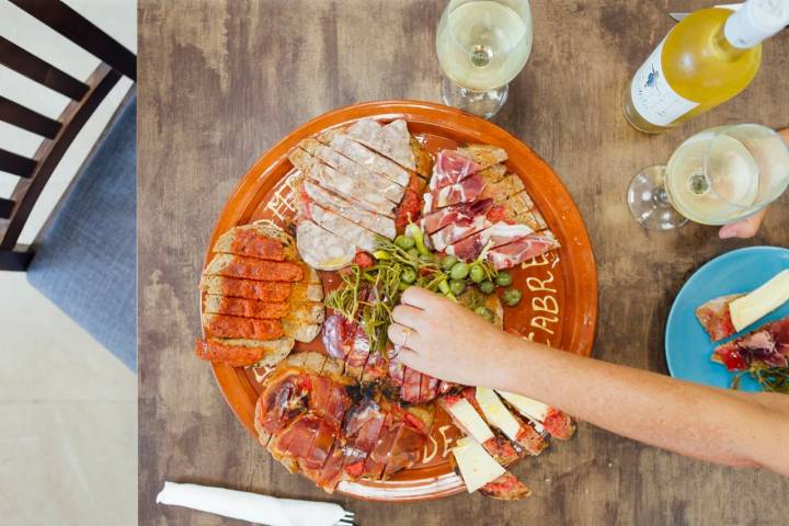 Plato con las estrellas de la casa.