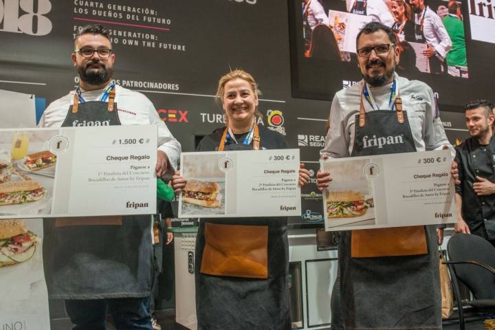 Los tres ganadores: Carlos Ángel Paguero (1º), Margarita Galdo (2º) y José Cortés García (3º).