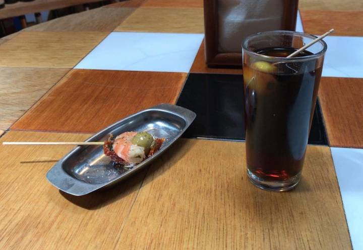 Vermut a granel y buenas tapas sin cocina. Foto: 'Celler Cal Marino'