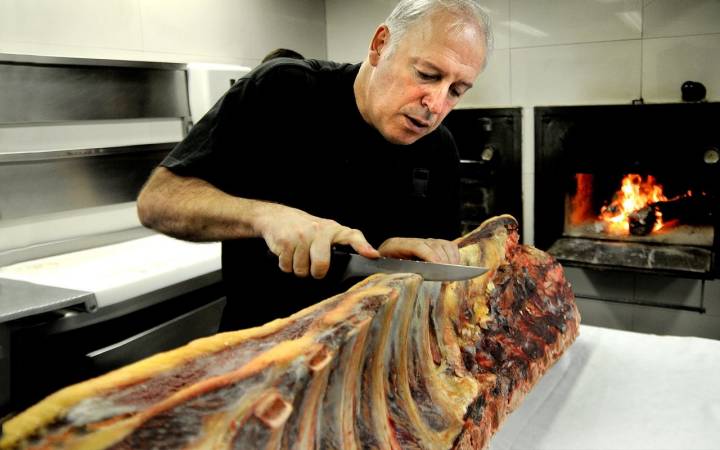 Bittor Arginzoniz, chef del Etxebarri y maestro de la parrilla.