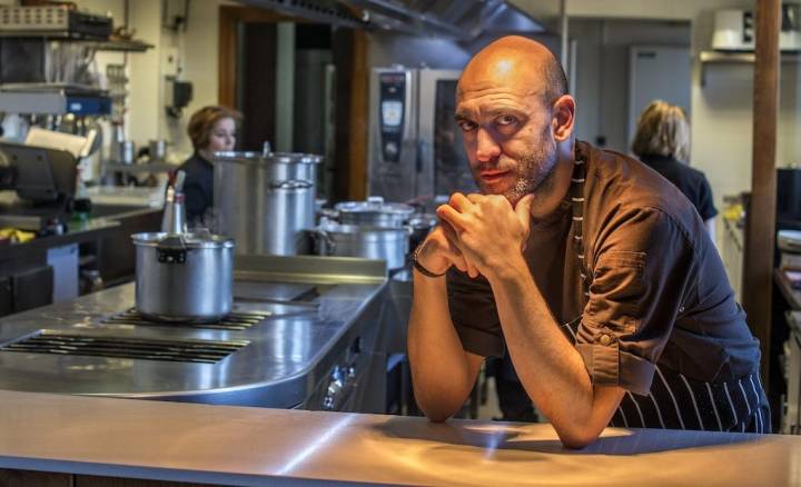 Luis Alberto en la cocina de Lera. Foto: Alfredo Cáliz