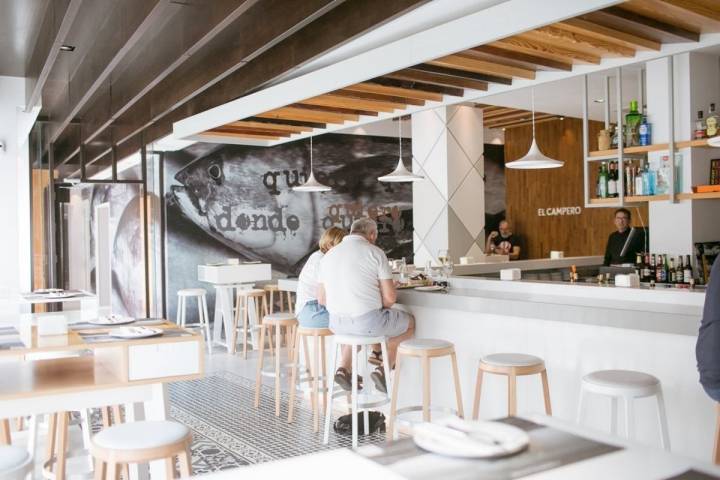 Los hígados de salmonete es el plato favorito de Canales en El Campero. Foto: Juan Carlos Toro.