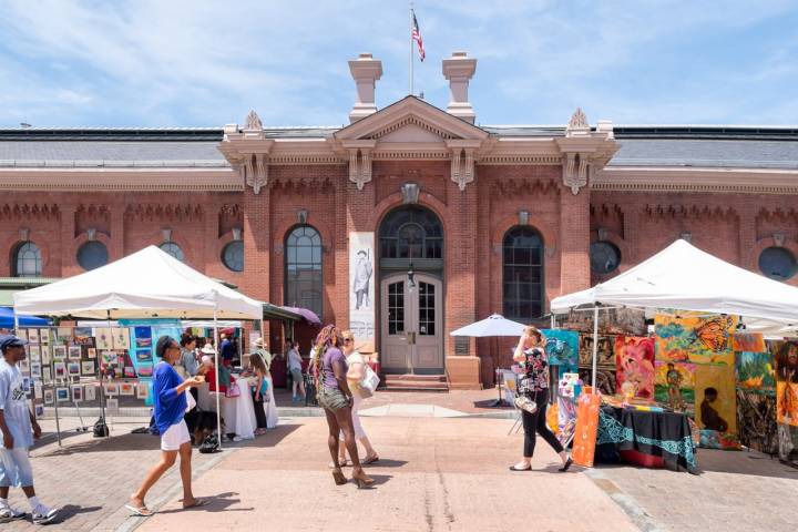 Después de su rehabilitación en 2009, el 'Eastern Market' es un lugar de encuentro. Foto: Shutterstock