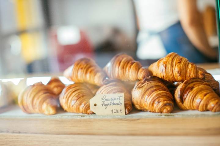 El irresistible croissant de '100% Pan y Pastelería' (Tenerife). Foto: Rocío Eslava.