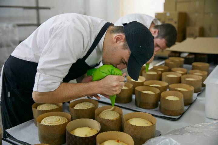 panettone con crema de almendras