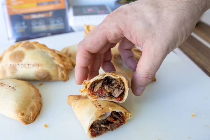 Empanada asado criollo