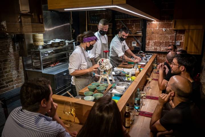 La Boqueria con Arnau Muñío (Barcelona) barra Direkte Boqueria