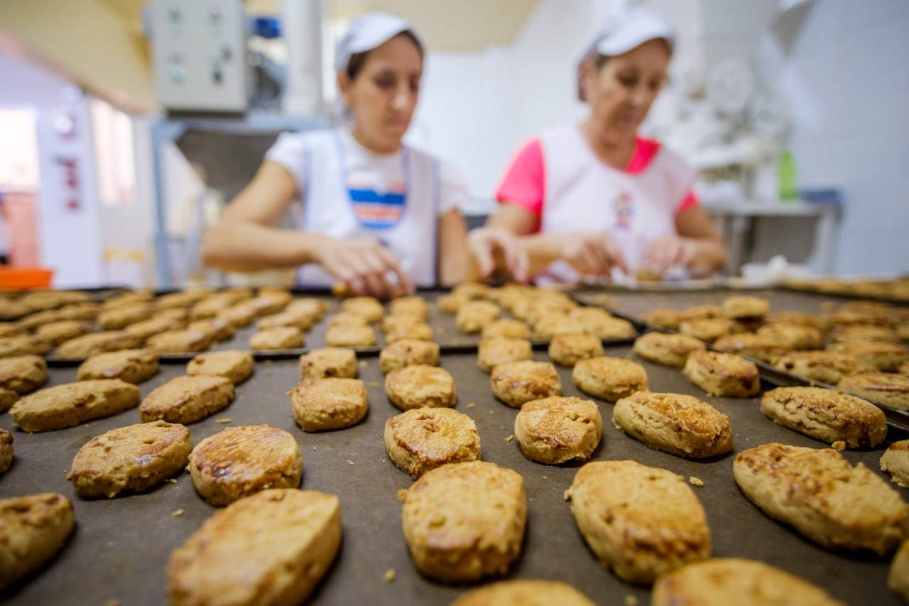 Manteca, harina y azúcar, tres ingredientes y una receta de toda la vida.