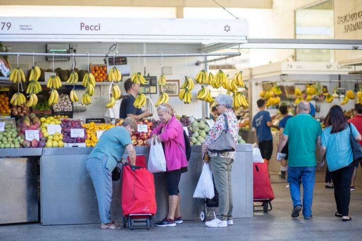 puesto fruta mercado cadiz