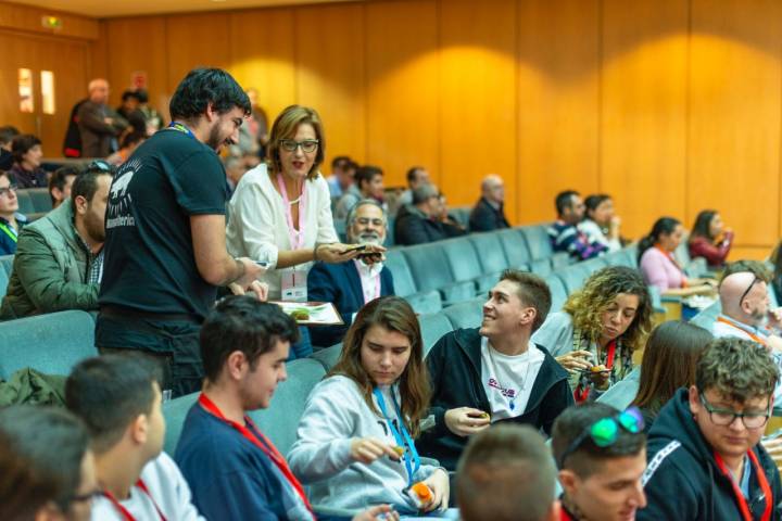 Foro Internacional del Ibérico 2019: público probando platos