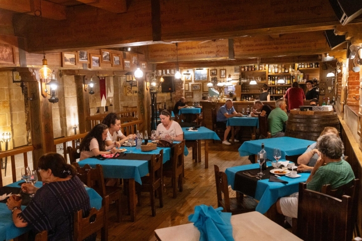 Restaurante Moja el Gallo (La Bañeza, León).