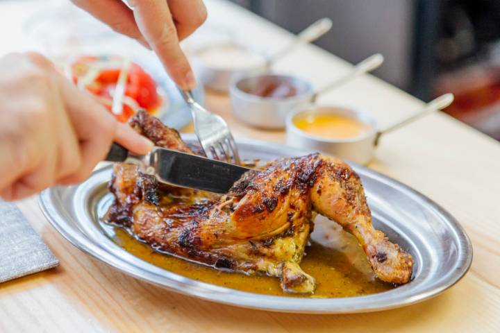 La comida de los domingos en muchos hogares de Barcelona. Foto: César Cid