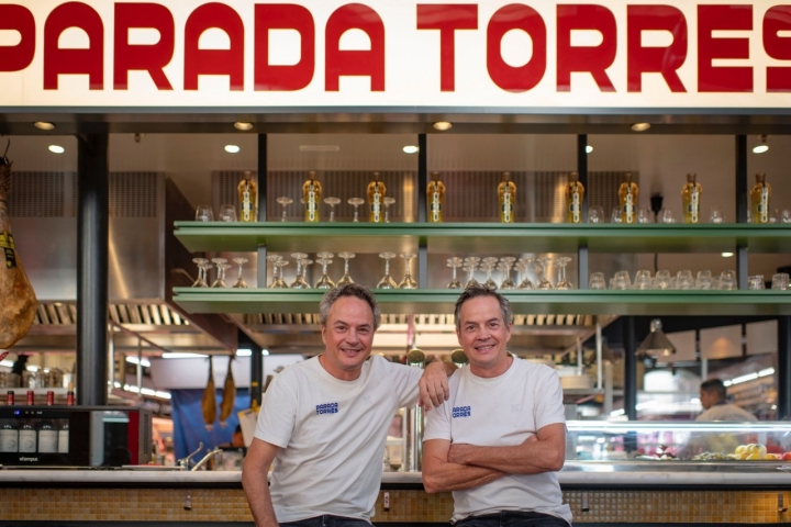 Sergio y Javier Torres en el mercado de Santa Caterina (Barcelona).