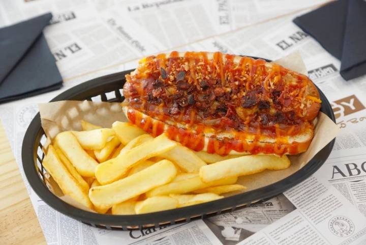 El perrito The New York Times tiene bacon y salsa BBQ