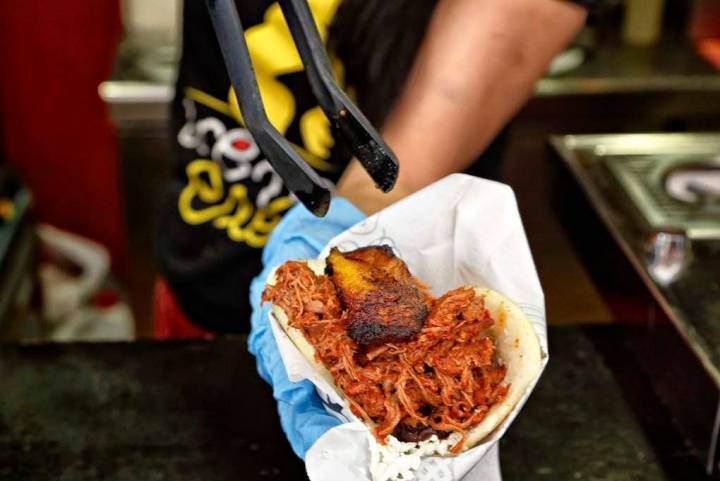 La arepa, un clásico venezolano.