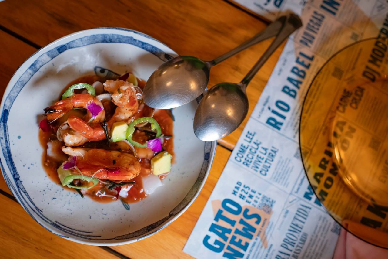 Cebiche mexicano con clamato.