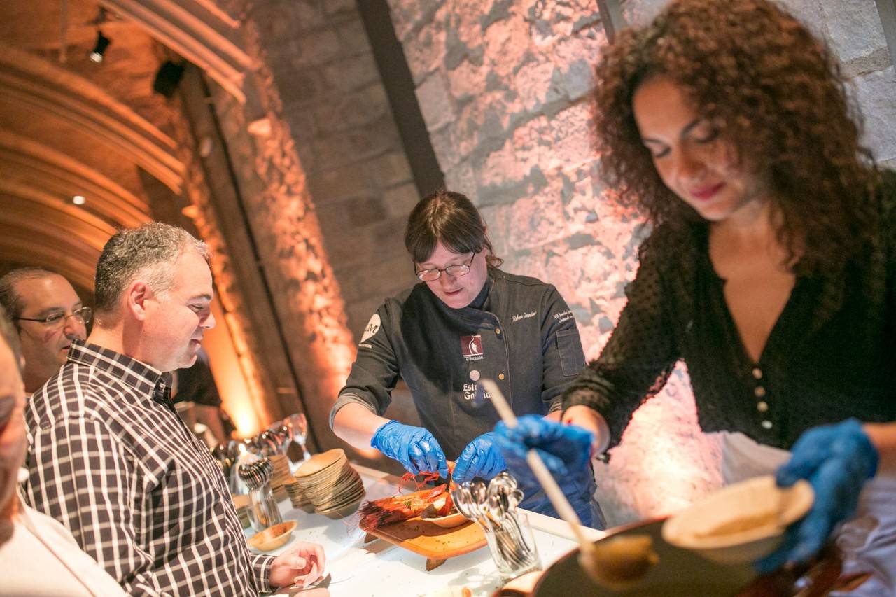 Cena clandestina solo para mujeres