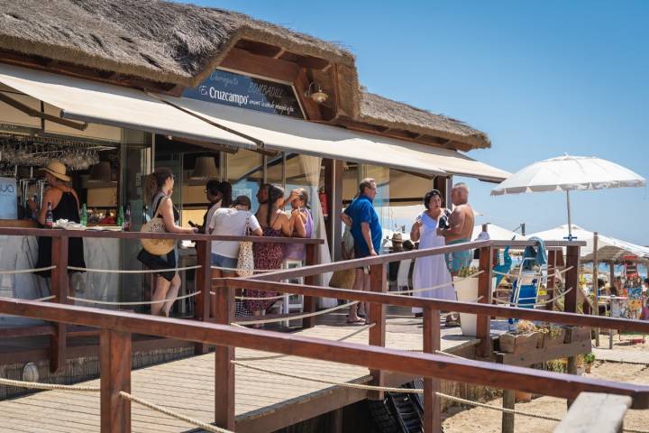 Chiringuito Bombadill (Isla Canela, Huelva) clientes esperando