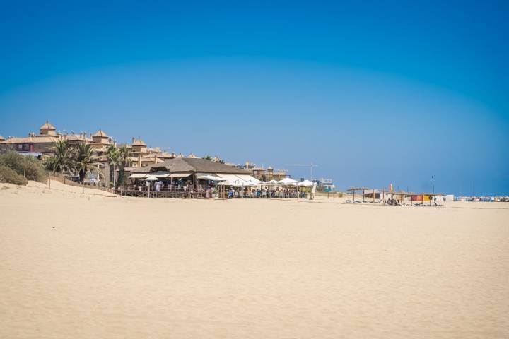 Chiringuito Bombadill (Isla Canela, Huelva) playa y chiringuito