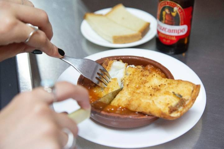 Bacalao con tomate. Foto: Jesús Chacón.