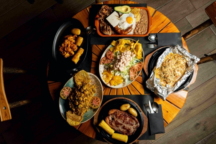 Platos de cocina colombiana en La Fonda (Madrid)