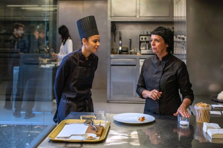 Restaurante 'Les Cols' (historia familiar): Carlota Puigvert junto a Fina