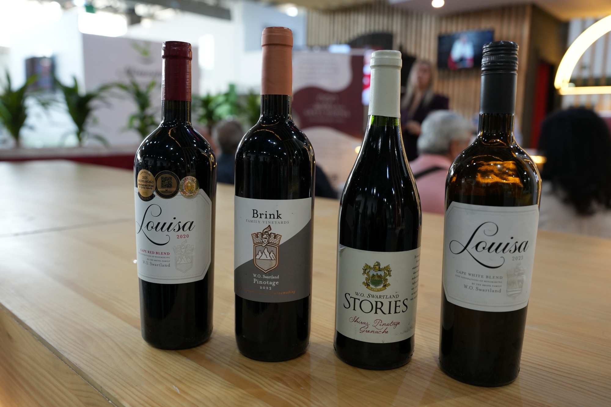 La Fundación Ramón Medina presentó unos vinos sudafricanos como nueva vía para recaudar fondos.