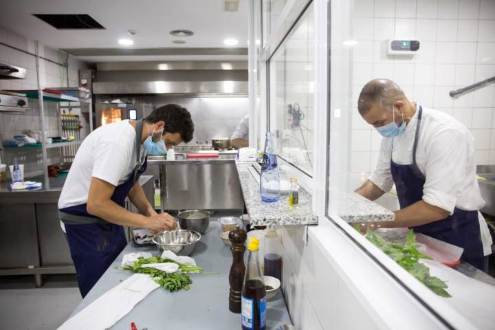 De la sierra llegan carnes y del mar especies que han sorprendido al chef, como el borriquete, muy venerado en Cádiz.