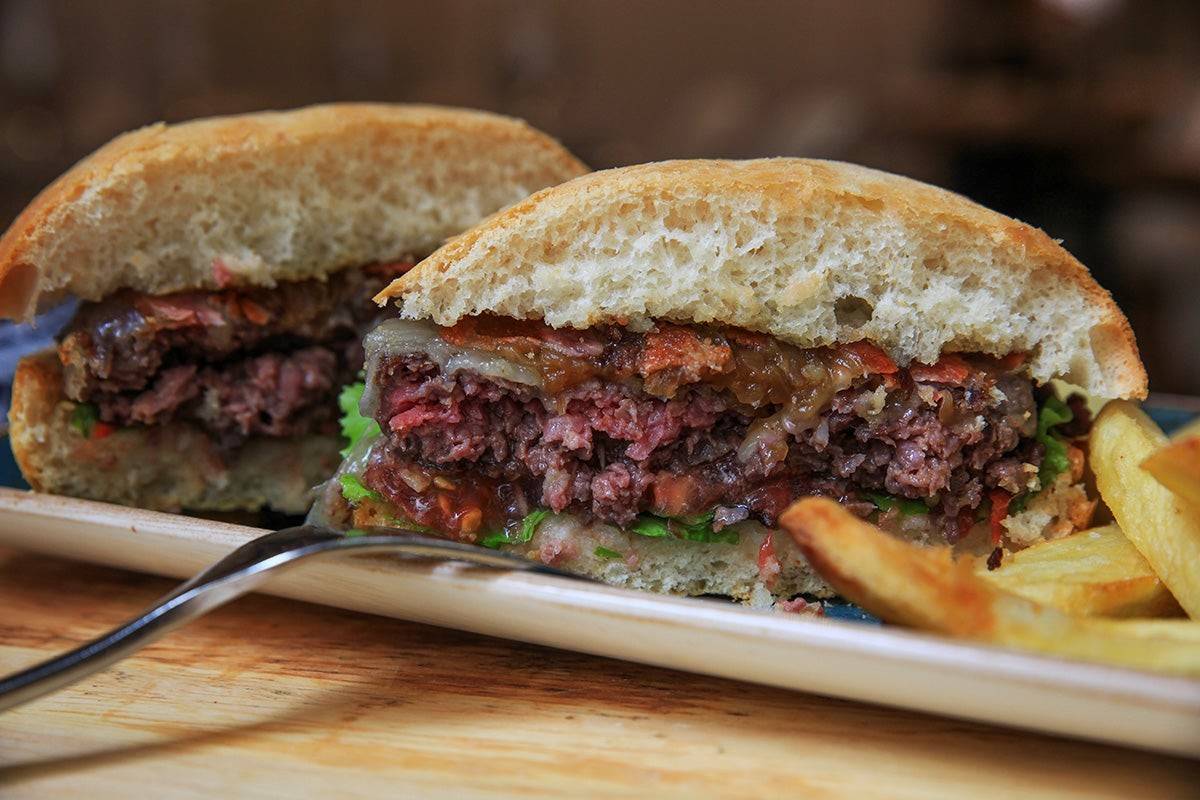 De hamburguesa en hamburguesa por Donosti