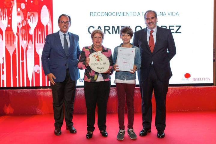 El mejor bar, 'Nájera', una barra excepcional, con las nuevas generaciones orgullosas de su pasado.