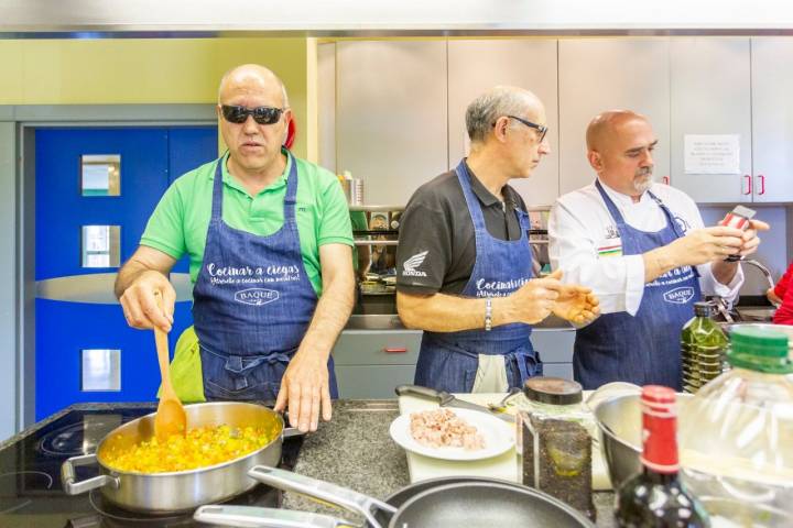 Entre los dos cursos sale un menú más que digno cada semana.