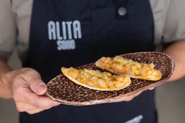 Pan de gambas al pil-pil.