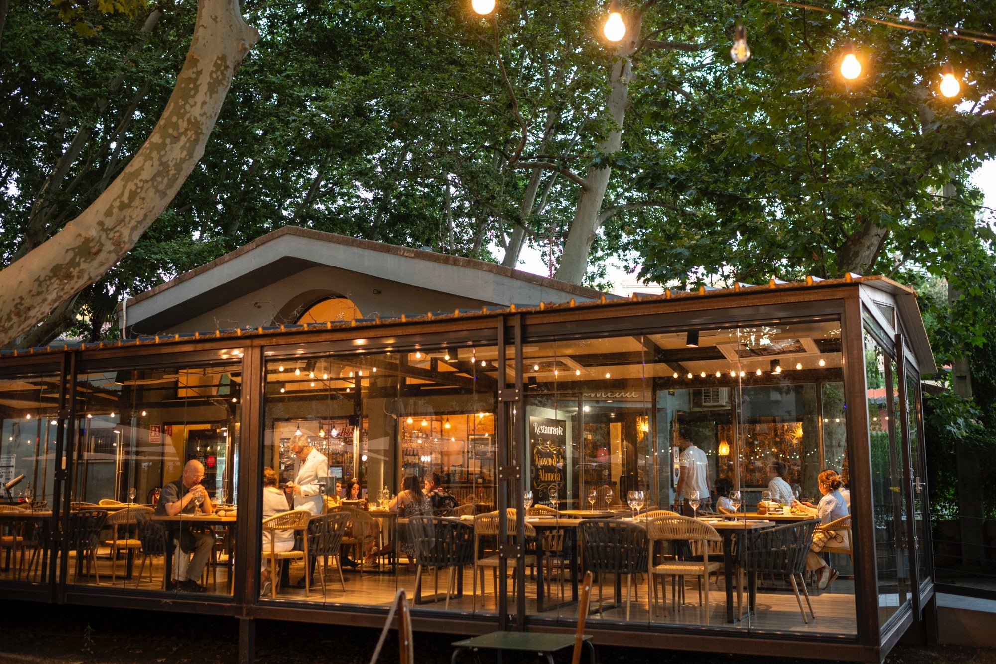 El Invernadero, la sala acristalada del restaurante.