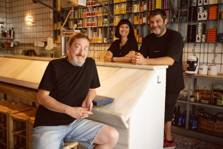 Rosa, Luisma y Román.