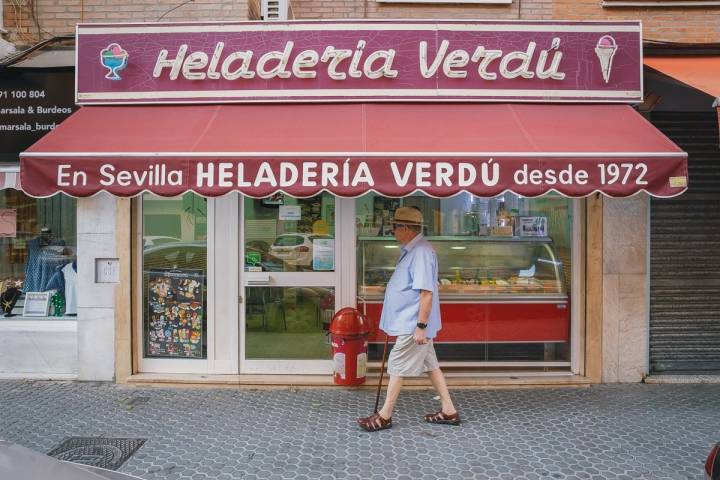 Fachada de una de las dos heladerías 'Verdú', fundada en 1972.