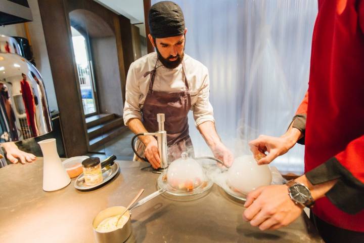 Menú otoño 2019 'Cocinandos' (León): trabajo en cocina