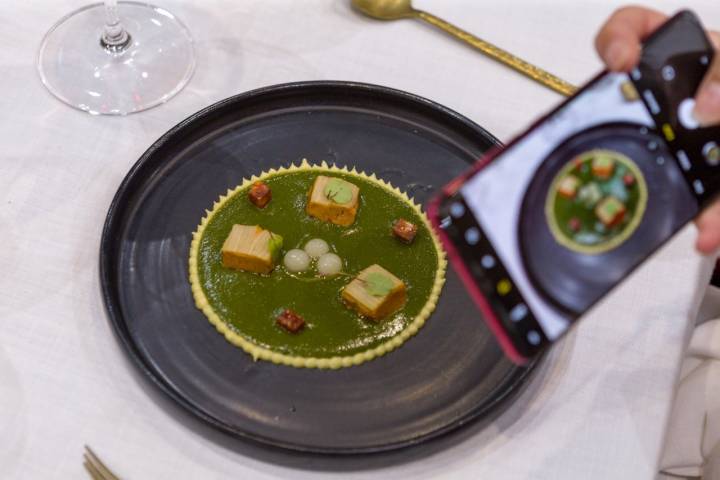 "Las acelgas de la yaya", otro homenaje a su abuela Ana Mari y a la Rioja.