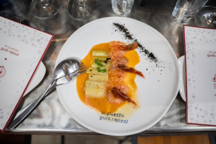 Gamba, shiso y mango, uno de los platos servidos por Javier Goya.
