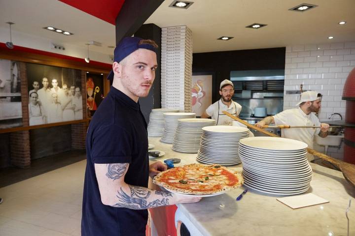 Parte del equipo de 'Da Michele' ha venido desde Nápoles para cuidar el producto.