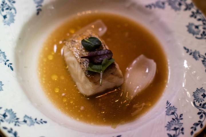 El caldillo de perro con bacalao era un guiso muy popular de los pescadores.