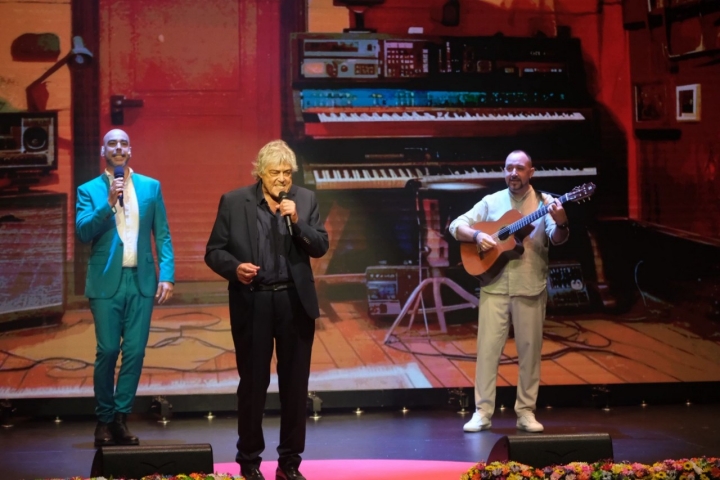 Caco Senante puso la nota musical a la gala. Foto: Diario de Avisos