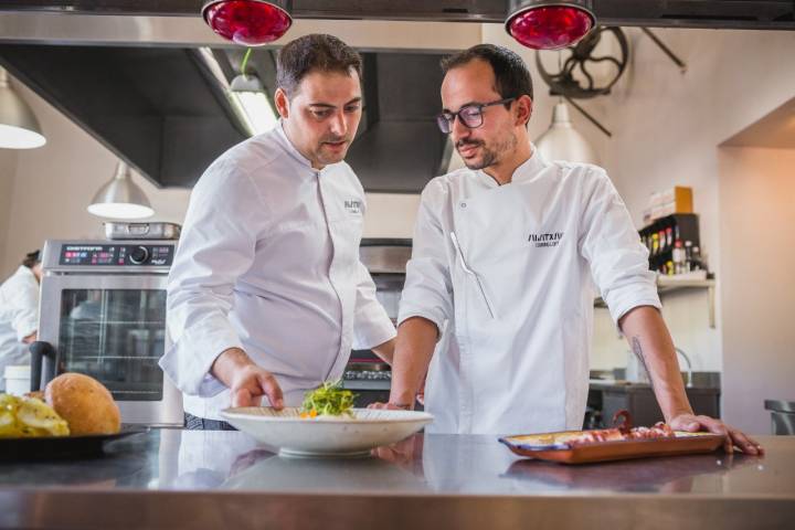 Álvaro es el segundo de a bordo a la hora de dirigir la cocina.