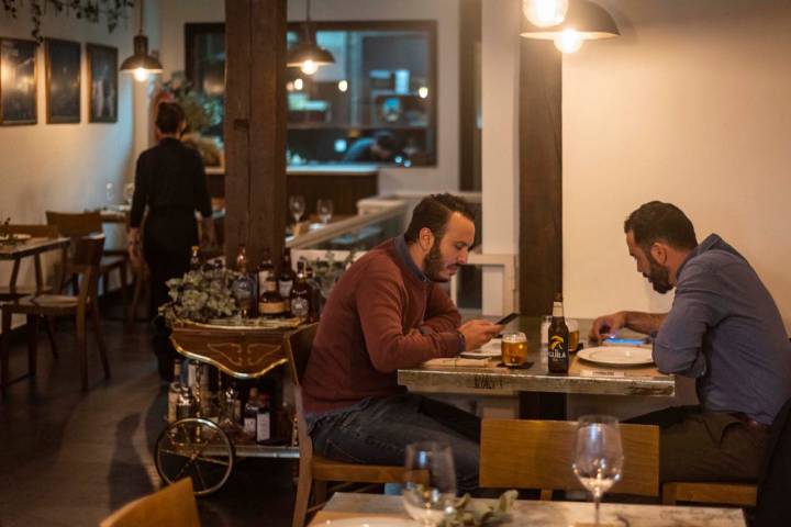 El restaurante está decorado con aires de Nueva Orleans.